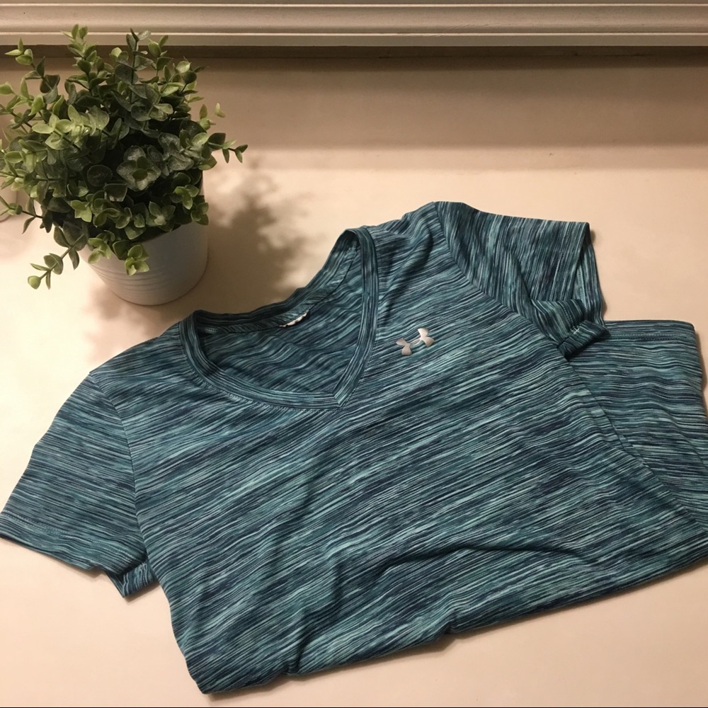 Under Armour Quick Drying Shirt: Medium